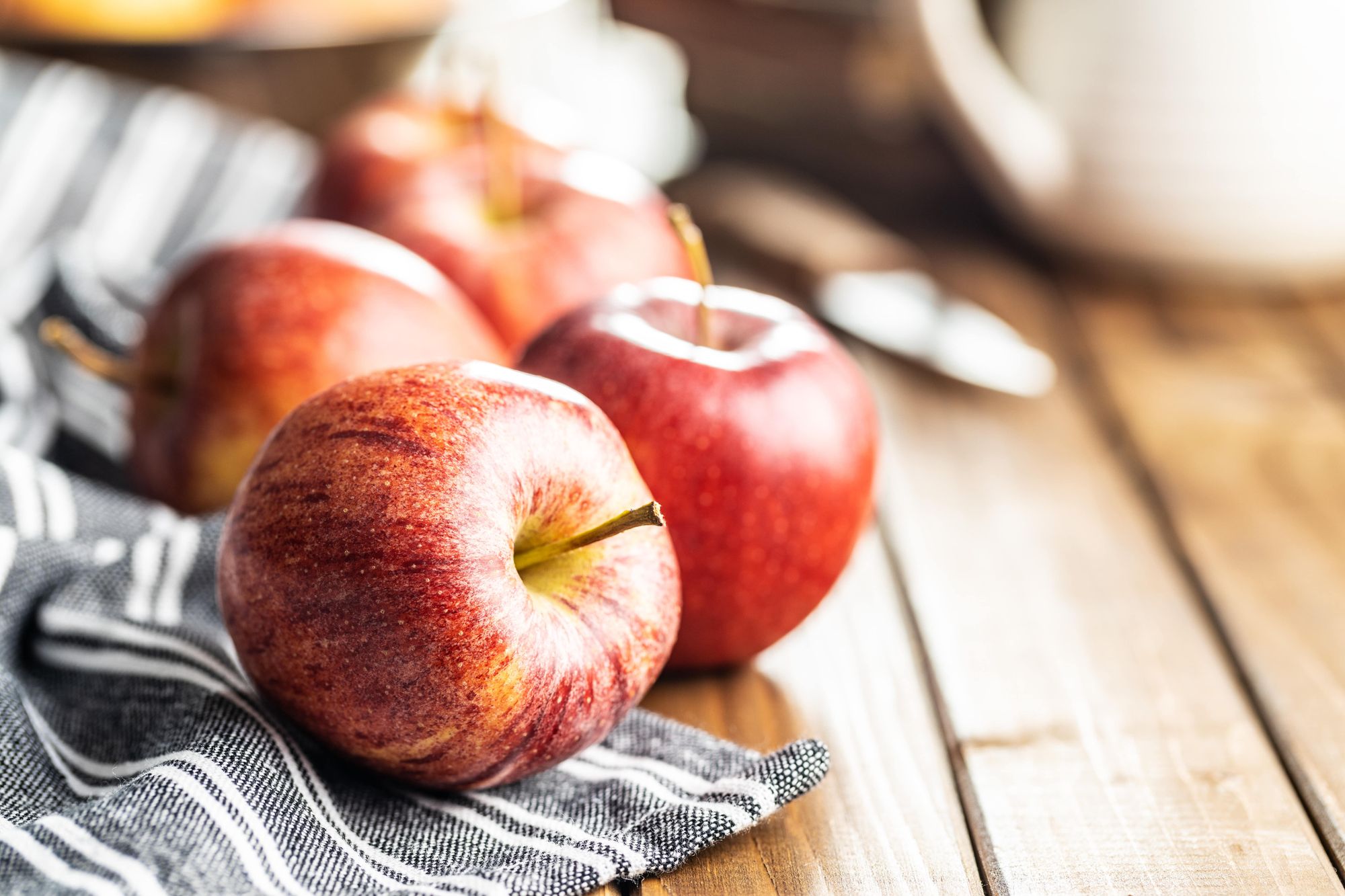 Green Apples VS. Red Apples - Tufts Health & Nutrition Letter